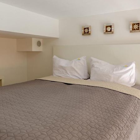Holiday Home Slavia New S7 Z Antresola I Balkonem Przy Plazy 米兹多洛杰 外观 照片